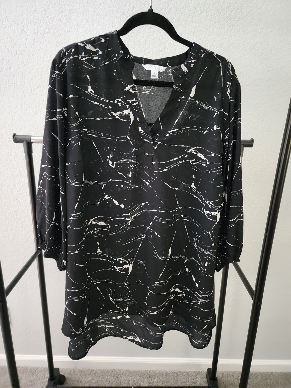 The NEW Boutique Black & White Marble-Print Tunic